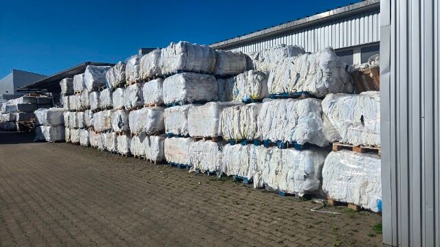 Bezüge aus Retouren - Matratzen- und Topperbezüge