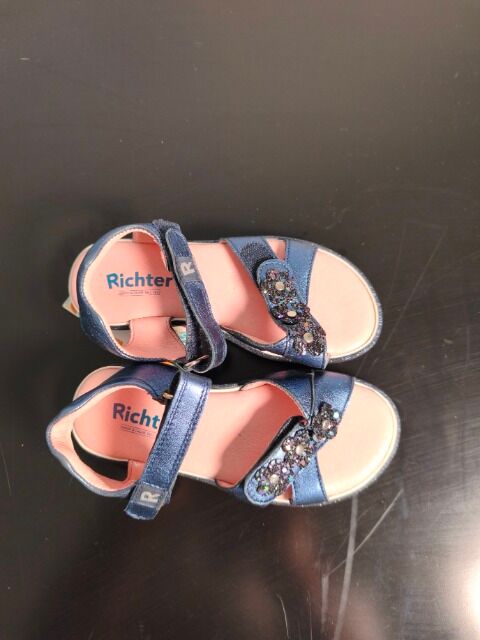Großhandelsposten Hochwertige Kindermarkenkleidung A-Ware mit Etikett