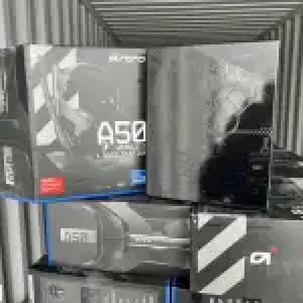 Logitech Kopfhörer A50 Gen 4 Alle Paletten, neu, unvollständig. 115 Stück