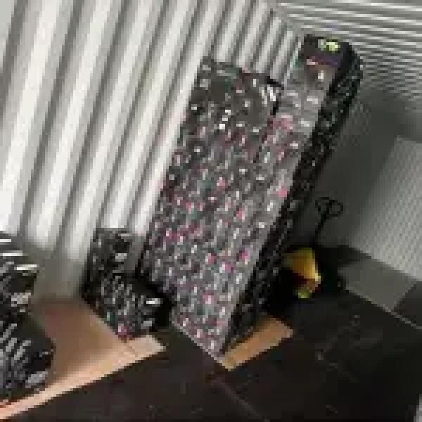 Logitech Kopfhörer A50 Gen 4 Alle Paletten, neu, unvollständig. 115 Stück