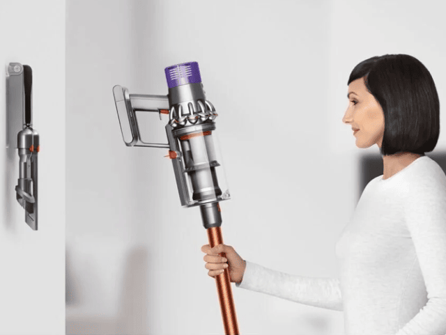 Dyson V10 Absolute Cyclone Akku Staubsauger Nickel Copper für starke Saugleistung und flexible Reinigung
