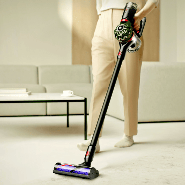 Dyson V8 Cyclone Akku Staubsauger EU für kabellose Reinigung und starke Saugleistung