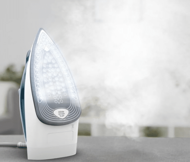 Calor FV2849C0 Dampfbügeleisen für effizientes Bügeln