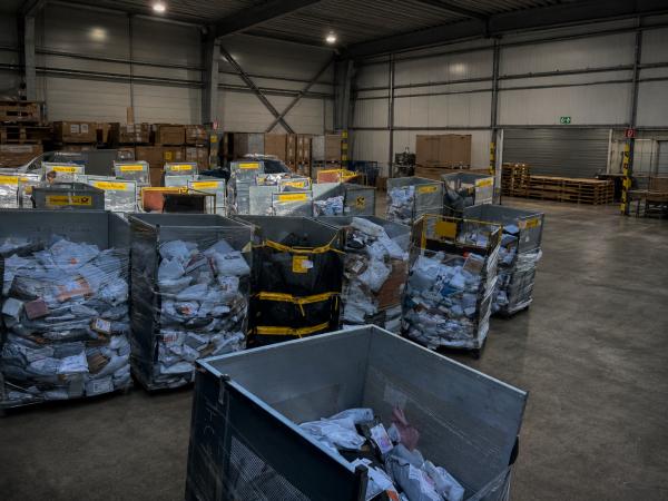 Mystery Secret Packs DHl Unclaimed Premium Packs annahme verweigert