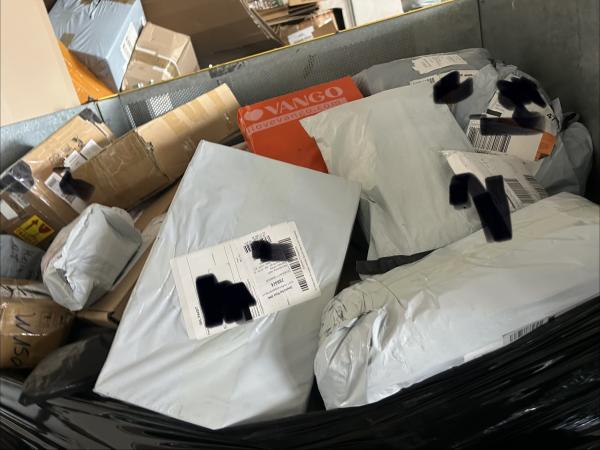 Mystery Secret Packs DHl Unclaimed Premium Packs annahme verweigert