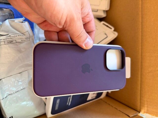Apple iPhone 16 Pro Max Cases | 46 Stück | Silicone & Clear MagSafe | Ungeprüfte Retouren | B2B