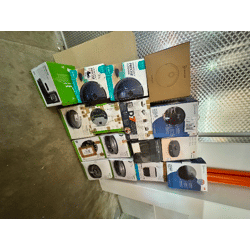 Saugroboter Konvolut 16 Stück | Markenware | Ungeprüfte Retouren | u.a. iRobot Roomba j7+ & Roborock S7 MaxV | B2B