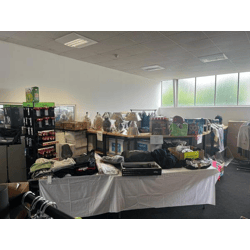  Clearance items from business closure - Clothing & photography items