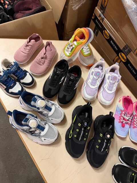 7,50 €/Paar DOCKERS Schuhmix Kinder, Kat. A/Muster, neue aktuelle Modelle, kompletter Größenlauf, Lager Deutschland