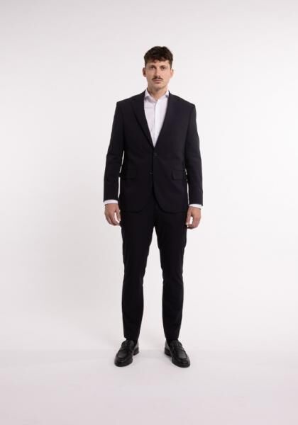 Herrenanzüge Stretch – 47 Stk. – neu/ungetragen