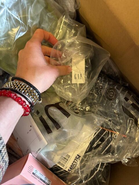 500 € | Mix aus Marken-T-Shirts & Longsleeves, Lot Nr. 687, 100 Stück, Kundenrückläufer Kat. A/B/C, Herren & Damen