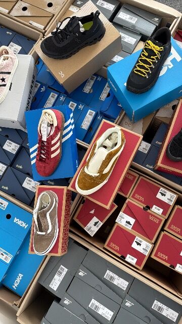 ON, Vans, New Balance, Adidas, Converse Sneakers Take All | Bulk | Restposten