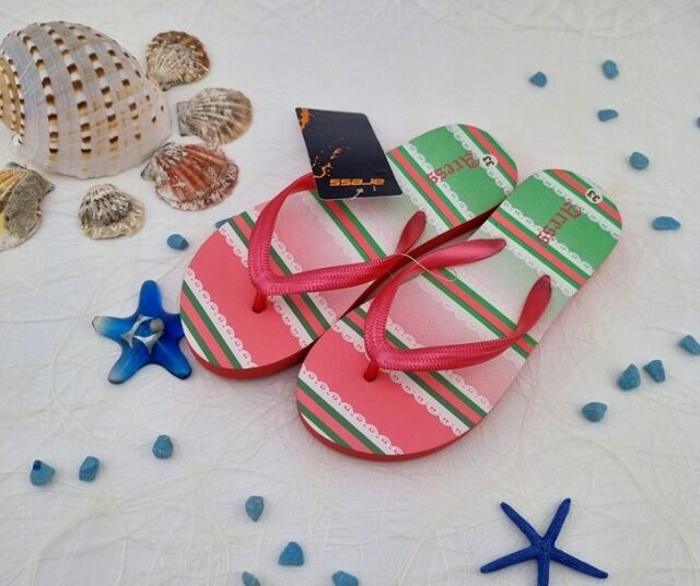 Kinder Badeschlappen & Flip-Flops Mix