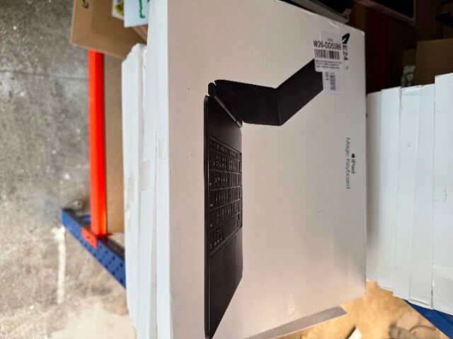 Apple iPad Magic Keyboards & Smart Keyboards – Returned Items