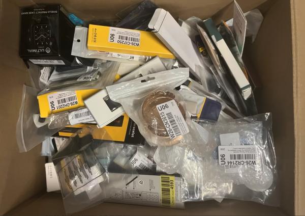 Großes Händlerpaket: 232 Artikel – Schmuck,Pandora,Swarovski etc.