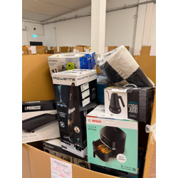 Amazon pallet with electronics Category B and wholesale offer with RETAIL PRICE -75% and appliances for hot drinks, floor care products, kit