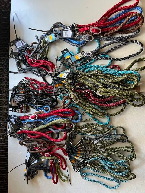 WOLTERS Hundehalsbänder K2 & Everest – 85 Stück – Original Markenware – gemischte Größen & Farben