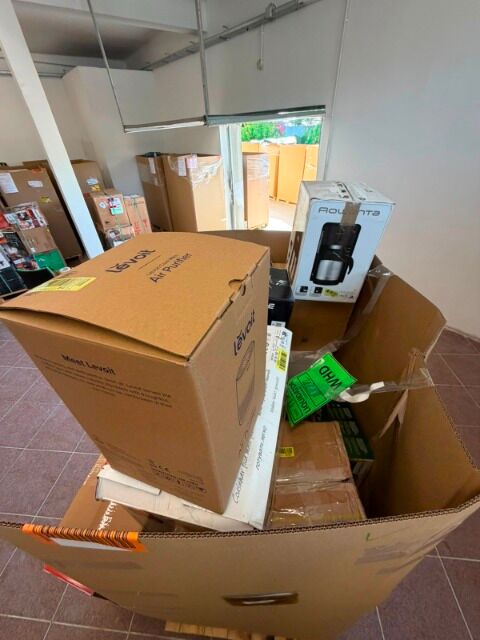 Amazon pallets with electronics - 25 items at a low price - category B