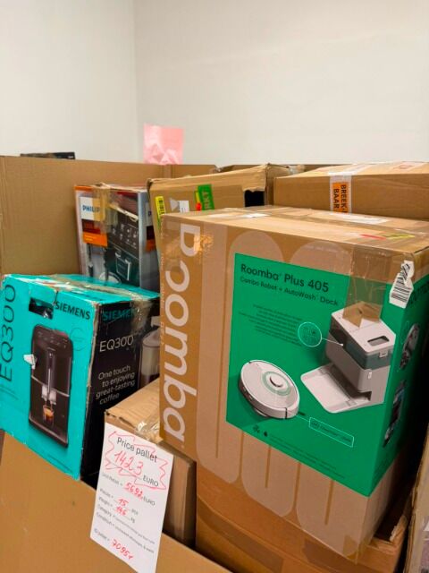 A pallet of electronics for resale - 25% of retail - category B