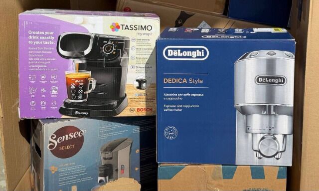Wholesale offer (RETAIL PRICE -75%). Lot of coffee machines - 9,888.08 euros (net). 210 pieces.