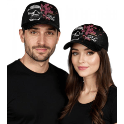 Pike Apparel Unisex Trucker-Cap aus dem Rock-Bereich Base-Cap mit Totenkopf und Patronen-Applikation TC109526PIK Schwarz
