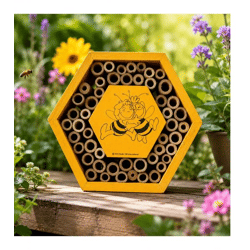 Die Biene Maja & Willi Bienenhotel im Waben-Design mit vielen natürlichen Bambusröhren Insekten-Hotel 15,5 x 11,8 x 17,8 cm Gelb
