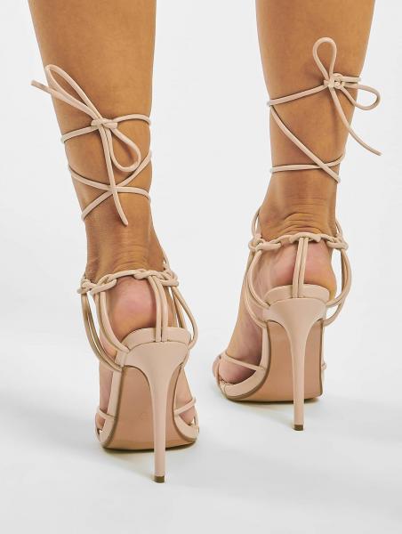 Missguided Sandalen mit super Riemchen und quadratischer Zehenpartie in Beige
