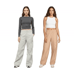 modische NIKE Woven Damen Cargo-Hose mit aufgesetzten Taschen Freizeit-Hose in Hellgrau oder Beige