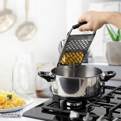 SpaetzlePro Spätzlepresse aus Edelstahl – Küchenzubehör