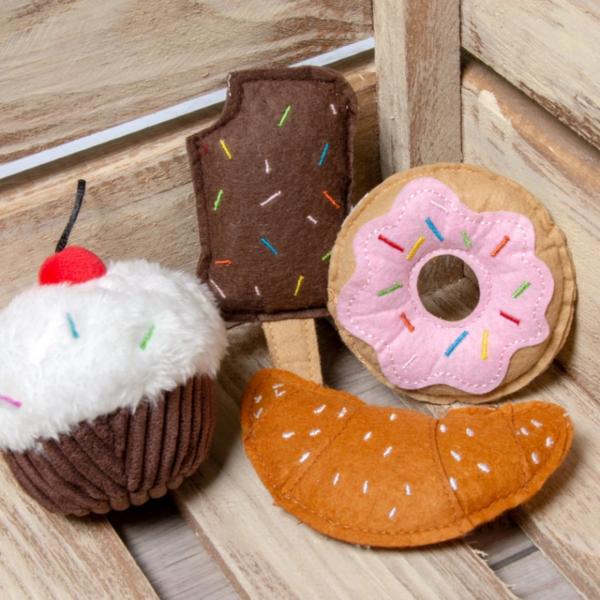 Karlie Animal Cupcake Toy, White and Brown, 9 cm