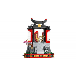 LEGO® NINJAGO - 15th Anniversary: Ninja Characters on display (447 pieces)