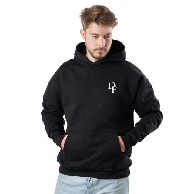 Streetwear Clearance Sale – 430 New Hoodies & T-Shirts | €799 (price negotiable) | Only €1.86 each