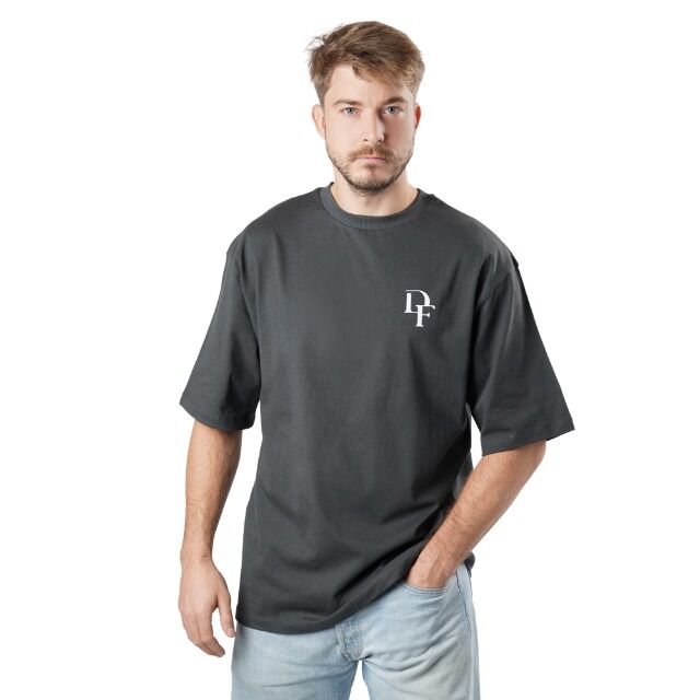 Streetwear Clearance Sale – 430 New Hoodies & T-Shirts | €799 (price negotiable) | Only €1.86 each