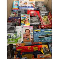 Wholesale offer, P69100, T, price 25% off retail price, cat. B (unverified AMAZON RETURNS toys / games), 192 items, avr. 7,27€/Item