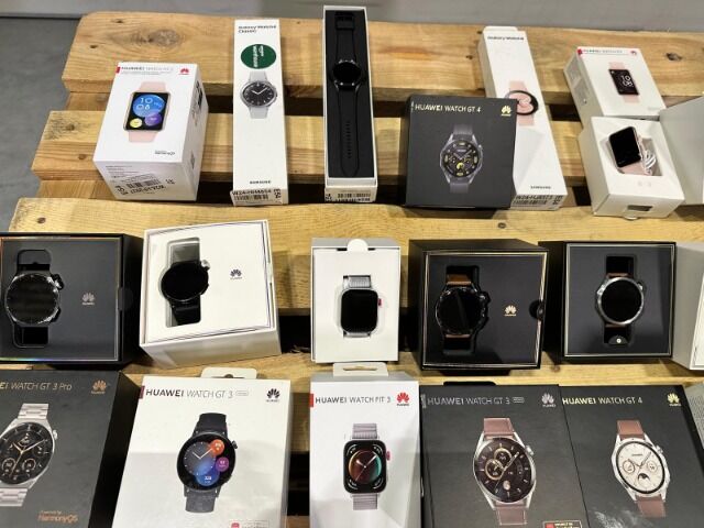 Smartwatches Mischkartons Markenprodukte: Samsung, Huawei, LG, Motorola, Pebble, Asus, Alcatel u.v.a.