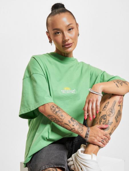 bequemes PEGADOR Damen T-Shirt mit Baumwolle Gr&uuml;n