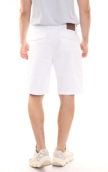 U.S. POLO ASSN. Abel Herren Chino-Shorts nachhaltige Baumwoll-Bermuda Gro&szlig;e Gr&ouml;&szlig;e 157 59799 52940 401 Wei&szlig;