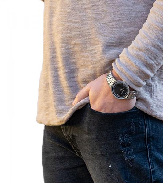 Pierre Cardin Herren zeitlose Armband-Uhr mit Faltschlie&szlig;e analoge Quarz-Uhr mit Edelstahl-Armband 3ATM 41mm CBV.1028 Silber