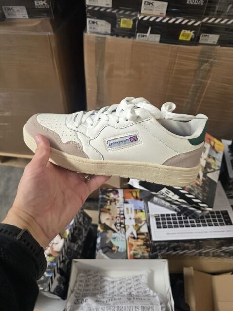 BRITISH KNIGHTS FOOTWEAR – RESTPOSTEN – 6.780 STÜCK – TAKE ALL