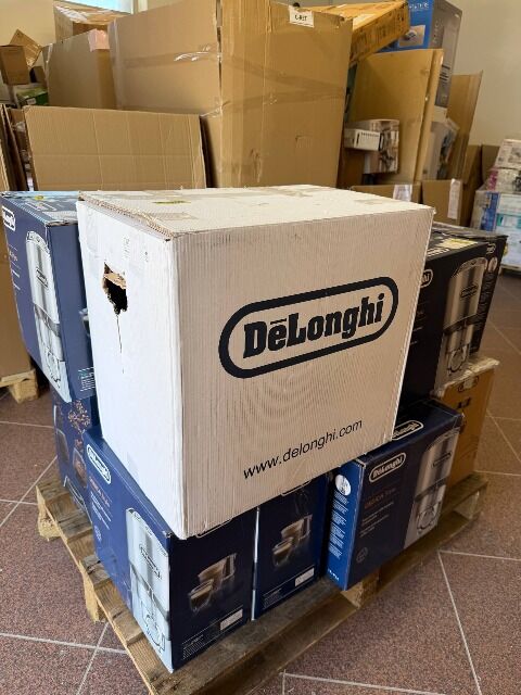 COFFEE MACHINES – DELONGHI – AMAZON RETURNS FOR RESALE – 75% BELOW RETAIL – UNTESTED – 24 ITEMS – 48,18€/ITEM - 7,87€/KG - P99259