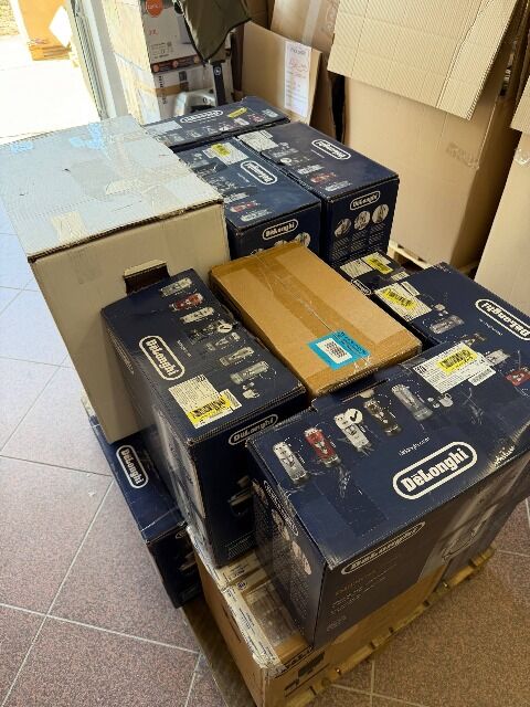 COFFEE MACHINES – DELONGHI – AMAZON RETURNS FOR RESALE – 75% BELOW RETAIL – UNTESTED – 24 ITEMS – 48,18€/ITEM - 7,87€/KG - P99259