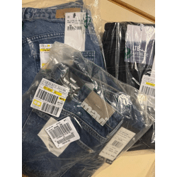 6,50 € Jeans-Mix für Damen und Herren, neue Ware Kategorie A, Größen S–XXL gemischt, sofort verfügbar und verkaufsfertig