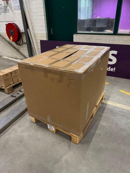 Palettenbox Becher mit Strohhalm und Deckel 4fach sortiert 550 ml 493 Stück