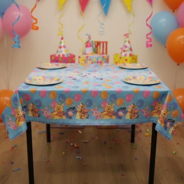 Winnie de Poeh tafelkleed op rol papier 1,2 x 6 m