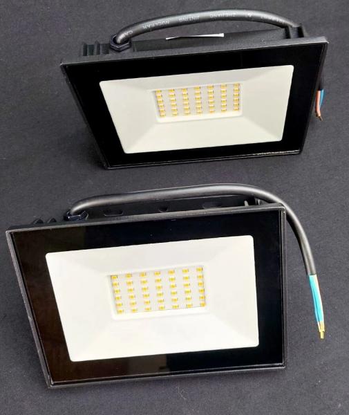 LED Fluter Außenstrahler 2er Set Scheinwerfer Außenleuchte 30W 3000K kaltweiß