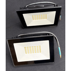 LED Fluter Außenstrahler 2er Set Scheinwerfer Außenleuchte 30W 3000K kaltweiß