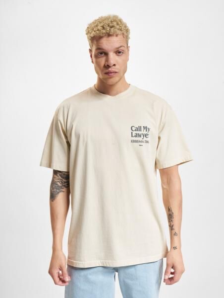Market Rufen Sie meinen Anwalt T-Shirts ecru
