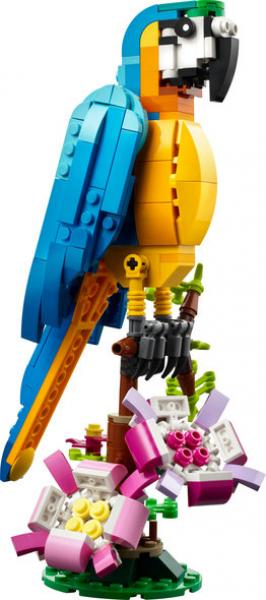 LEGO® 31136 - Creator Exotic Parrot (253 pieces)