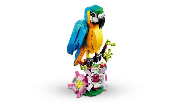 LEGO® 31136 - Creator Exotic Parrot (253 pieces)