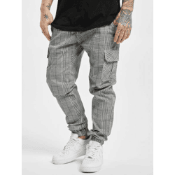 bequeme URBAN CLASSICS Herren Jeans Stretch Reißverschluss Taschen mit Baumwolle Weiß/Schwarz